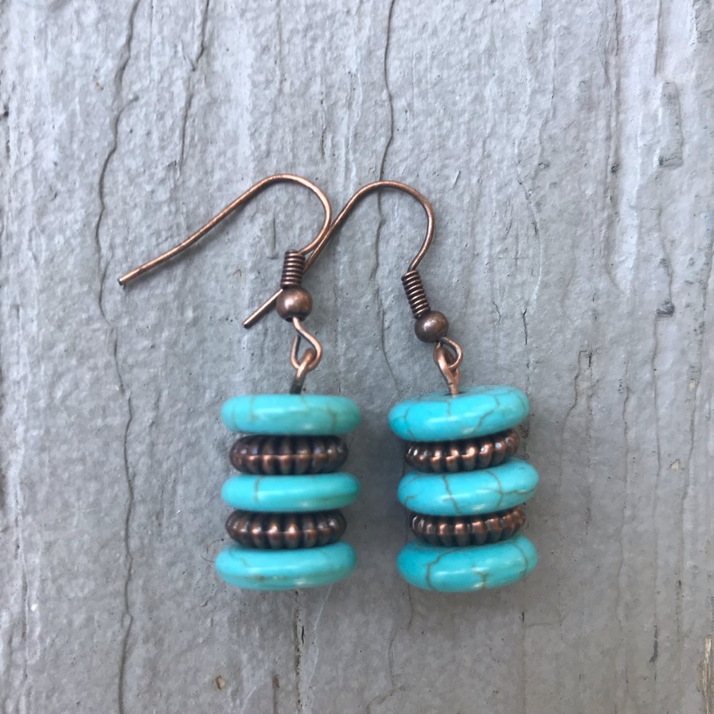 NWOT Unique Copper & Faux Turquoise Necklace & Earrings Set - Picture 3 of 4